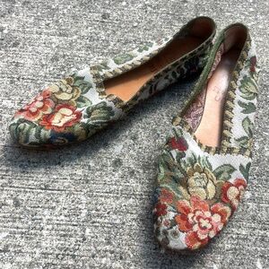 Vintage Unisa floral flats